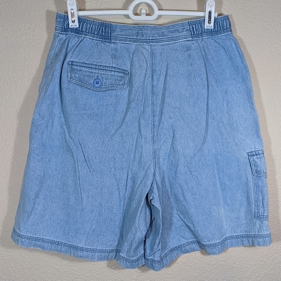 Light Wash Casual Denim Cotton Shorts - Picture 2 of 3
